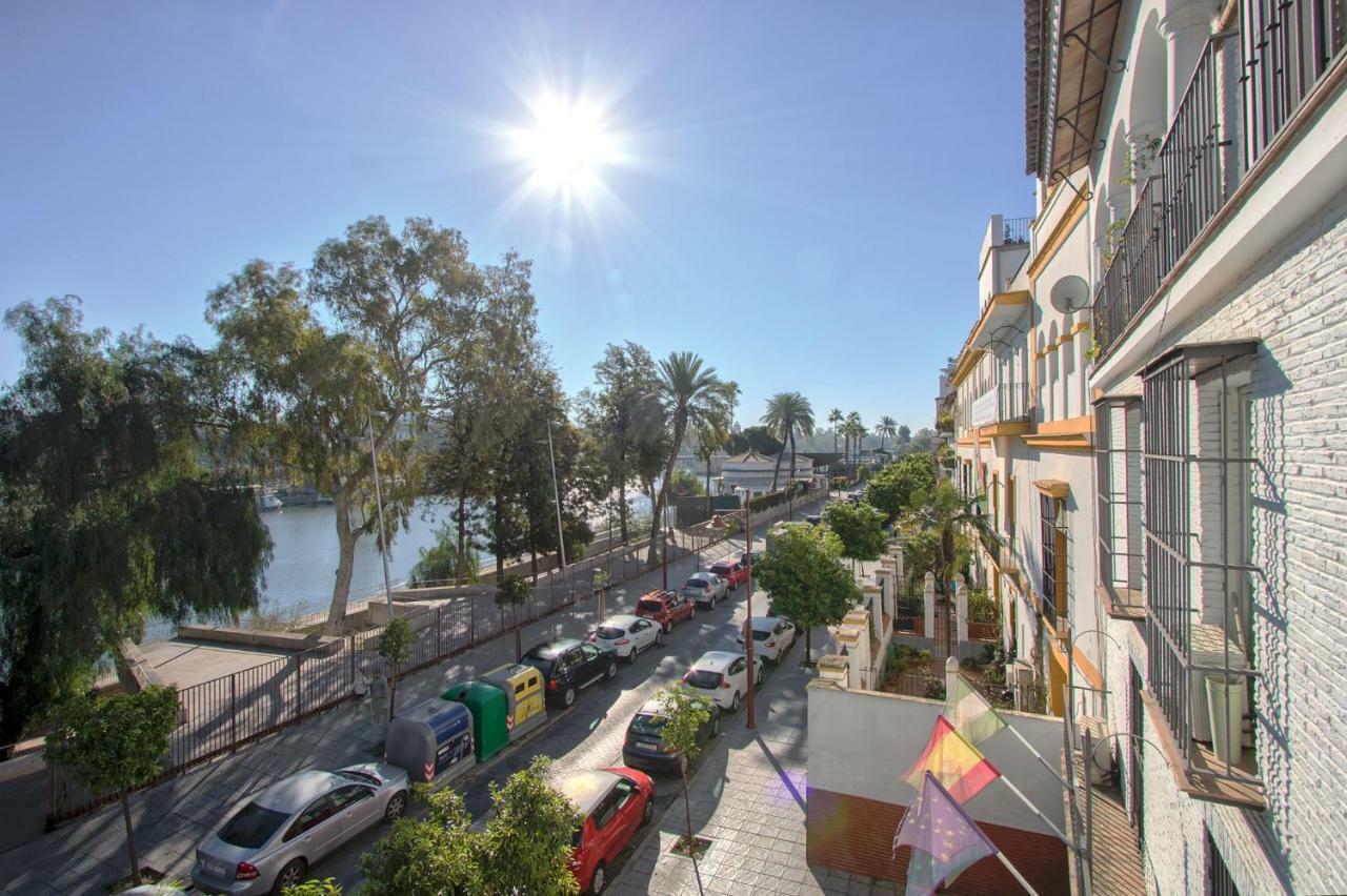 Betis Deluxe Riverside Sevilha Exterior foto